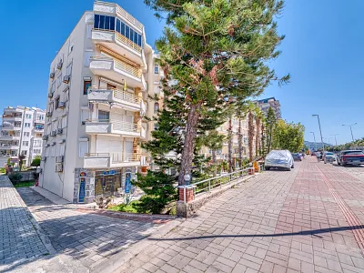 Квартира планировки 3+1 с отдельной кухней на первой береговой линии