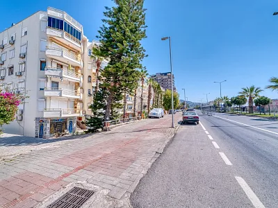 Квартира планировки 3+1 с отдельной кухней на первой береговой линии
