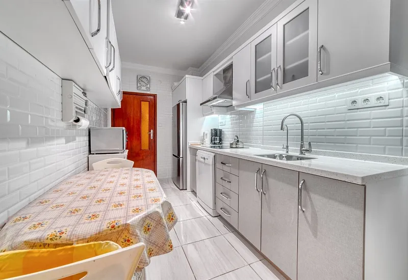 Квартира планировки 3+1 с отдельной кухней на первой береговой линии